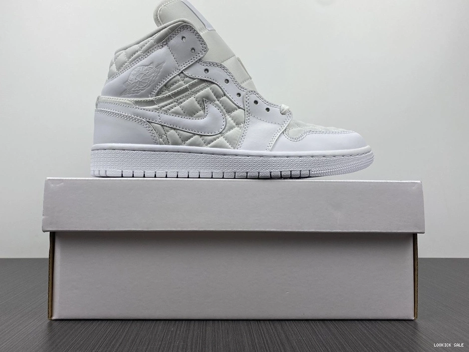 Reps 1 - Quilted (W) Mid Jordan DB6078-100 White 0515